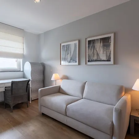 Jachthaven I With Parking By Interhome アパート ブランケンベルヘ