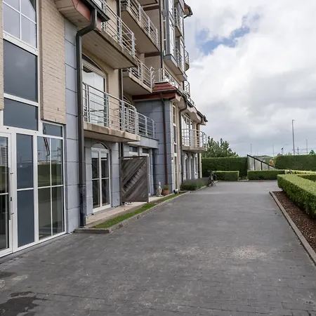 Jachthaven I With Parking By Interhome アパート